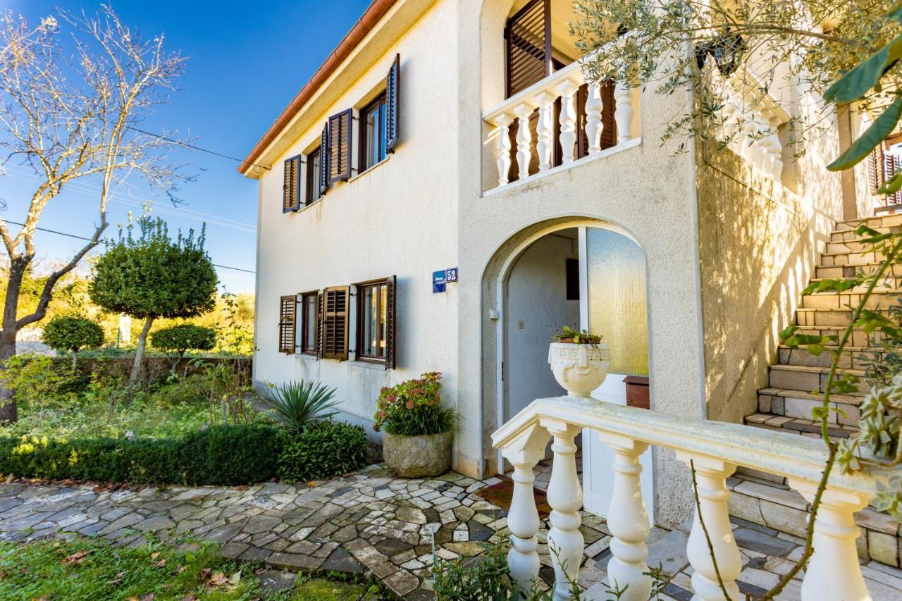 Apartman Doris Milohnici Exterior foto