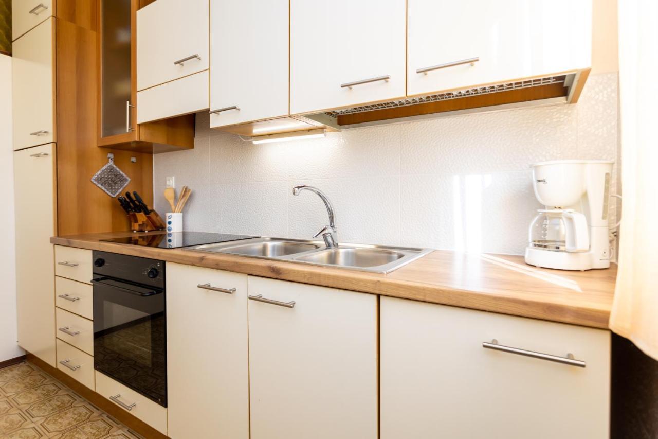 Apartman Doris Milohnici Exterior foto