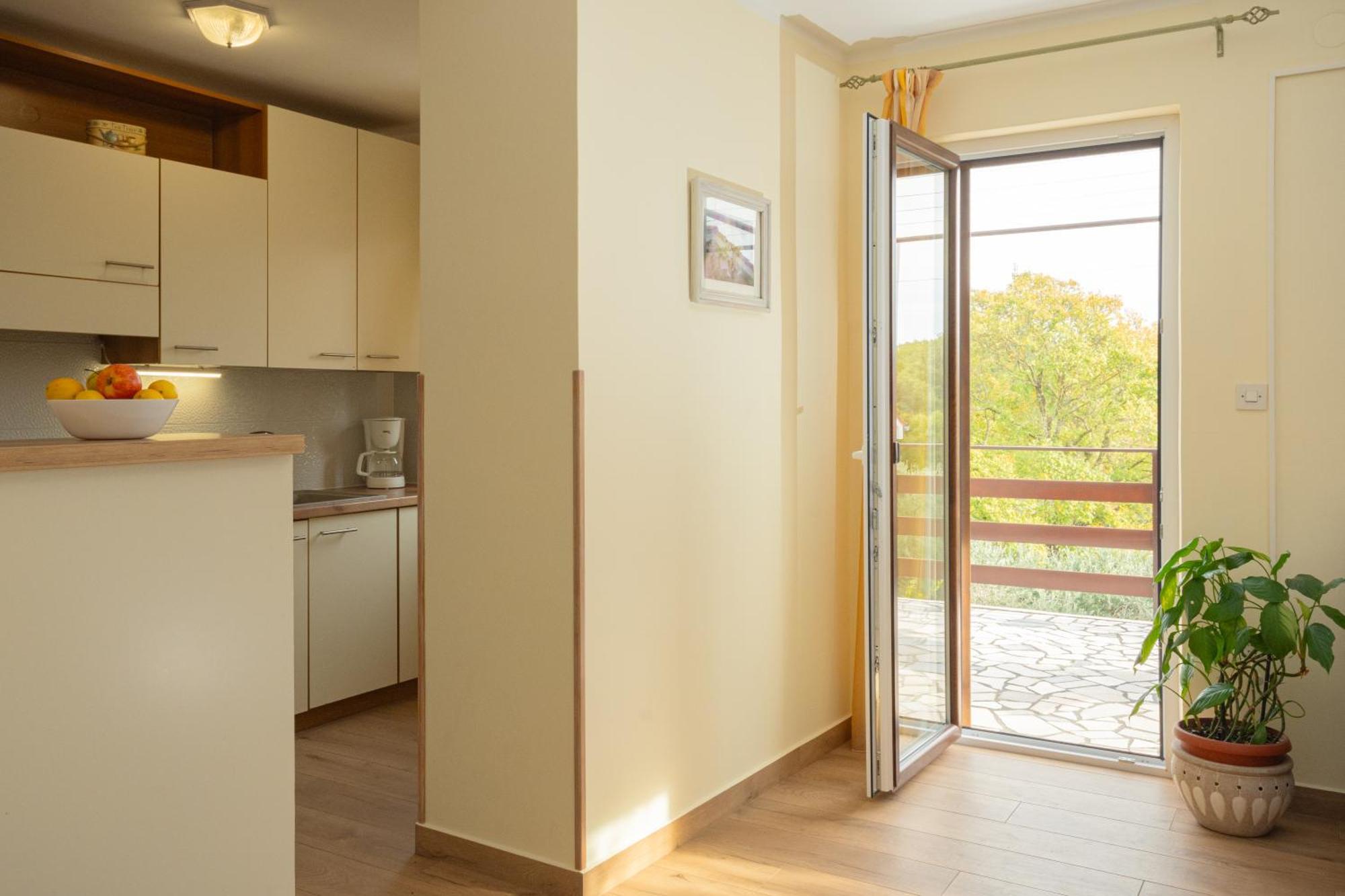 Apartman Doris Milohnici Exterior foto