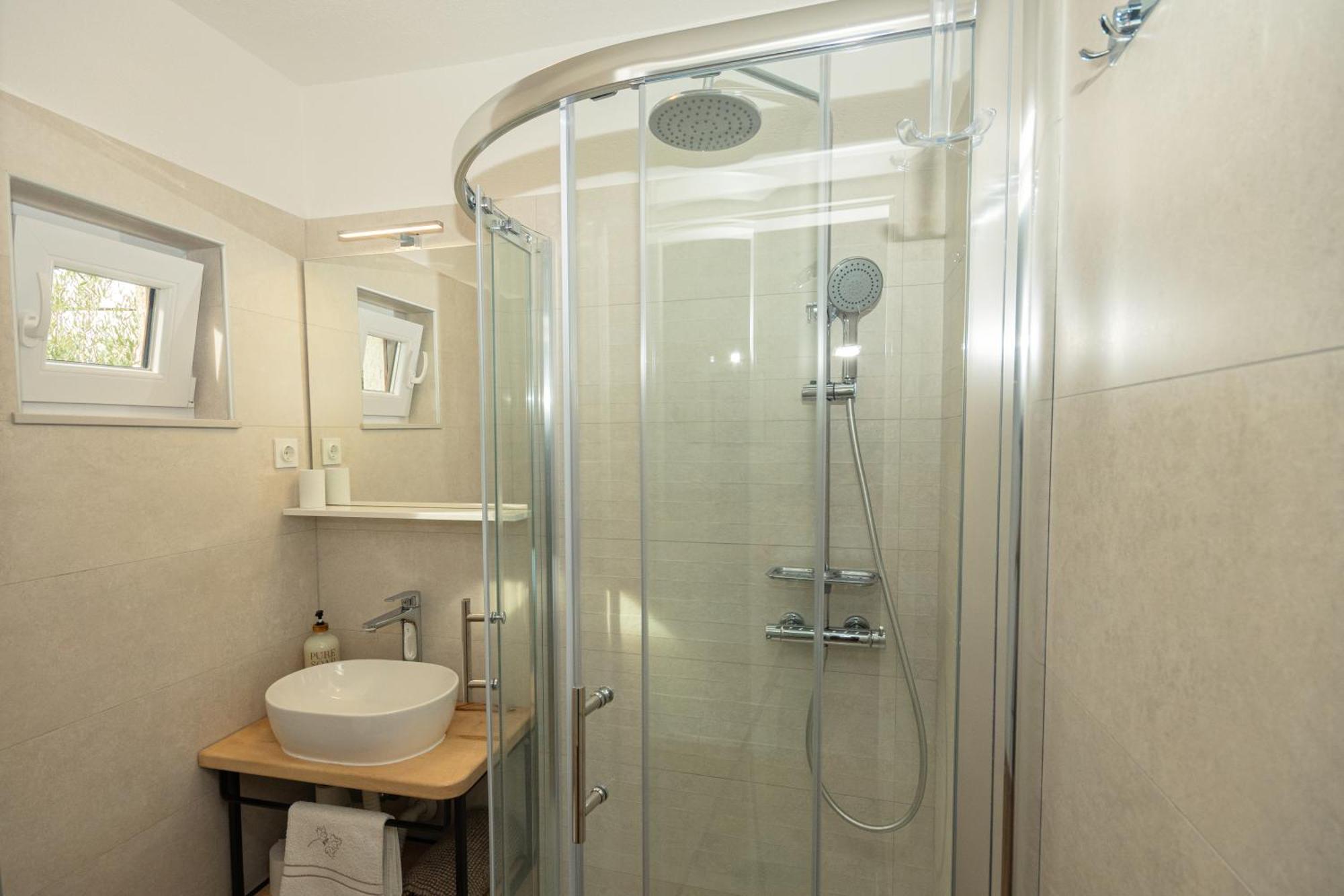 Apartman Doris Milohnici Exterior foto